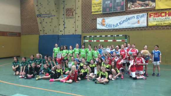 Gelungener Saisonabschluss der wE beim Girls Cup in Rheinbach Gelungener Saisonabschluss der wE beim Girls Cup in Rheinbach