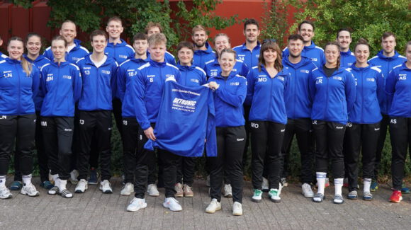 Neue Trainingsanzüge für die Verbandsligateams Neue Trainingsanzüge für die Verbandsligateams